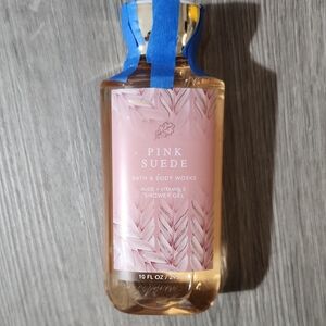 Bath & Body Works Pink Suede Aloe + VITAMIN E Shower GEL 10 FL OZ